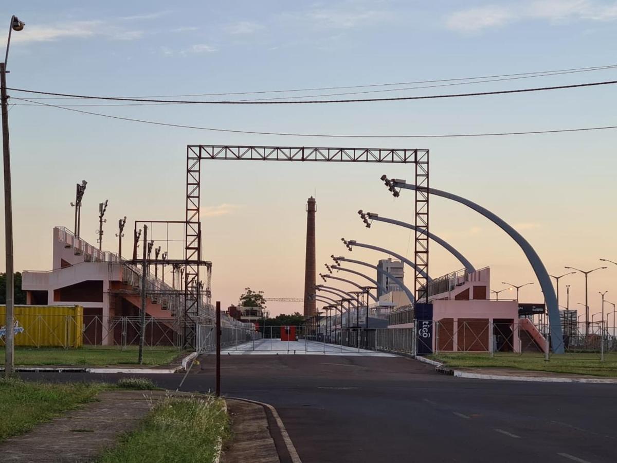 Costanera Encarnacion - Apartamento Entero المظهر الخارجي الصورة